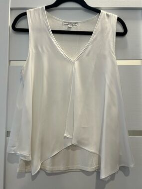 Green Envelope White Sleeveless Blouse Womens S Layered V Neck Flowy Top